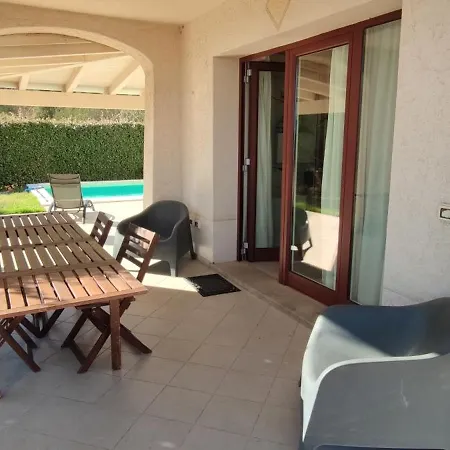 Villa Con Piscina *