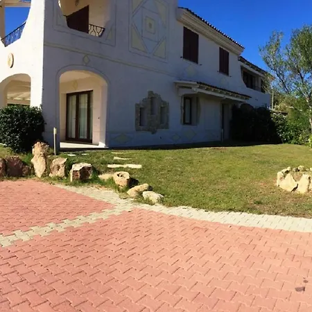 Con Piscina Villa San Teodoro (Sardinia)
