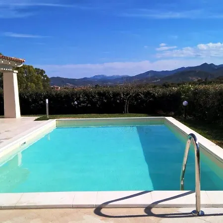 Con Piscina